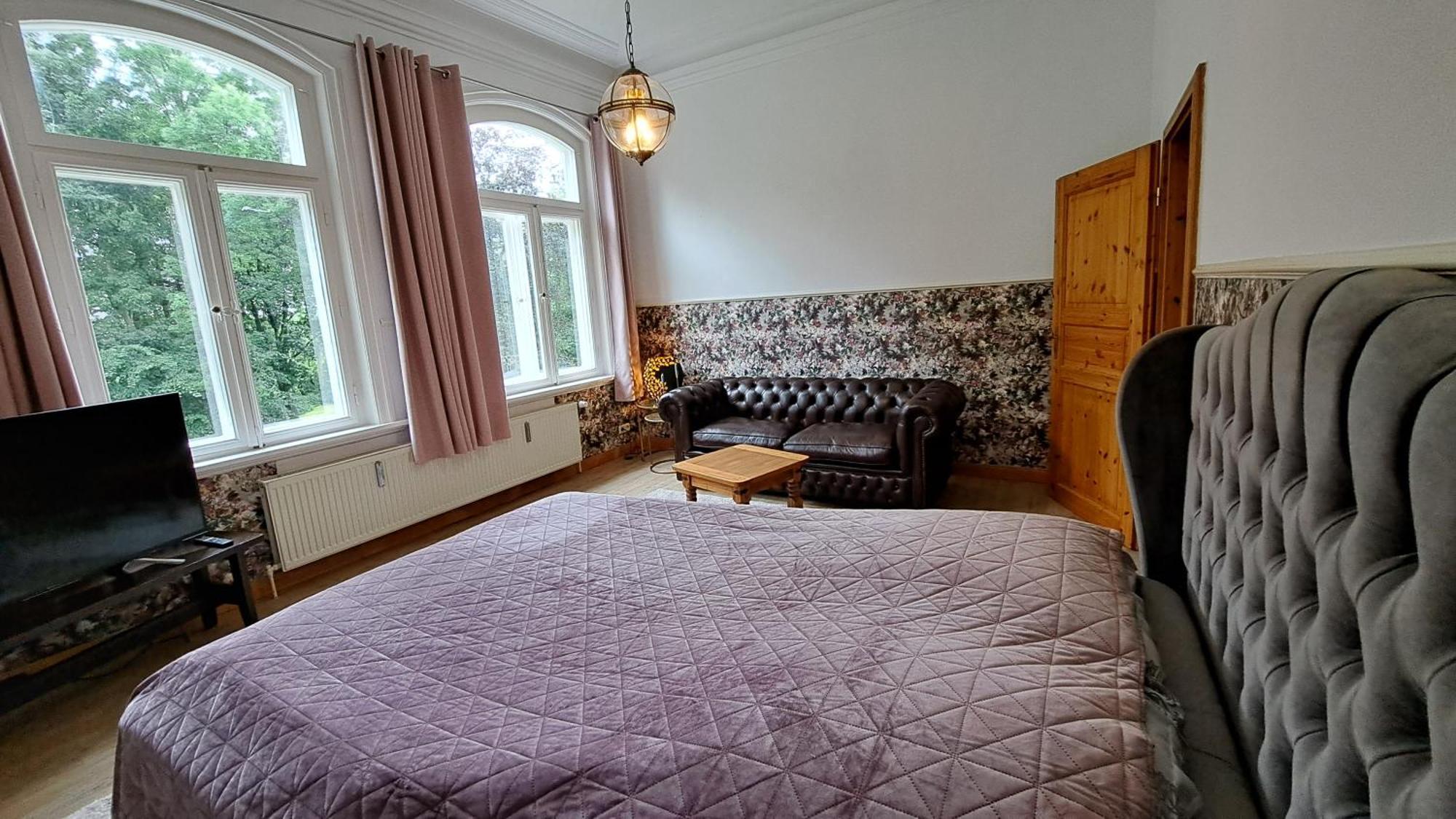 Apartamento Haus Im Park Wesselburen Exterior foto