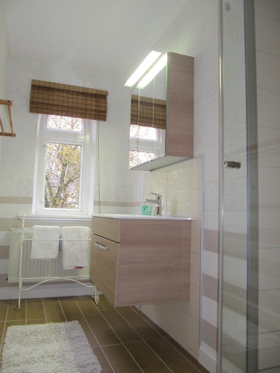 Apartamento Haus Im Park Wesselburen Exterior foto