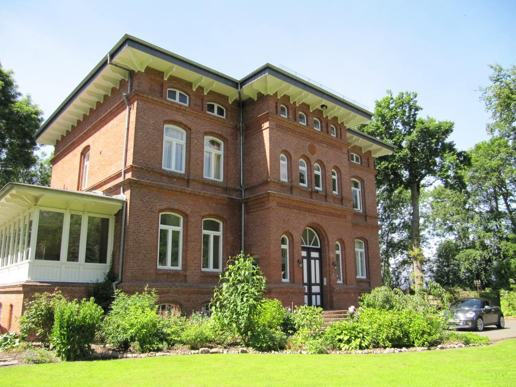 Apartamento Haus Im Park Wesselburen Exterior foto