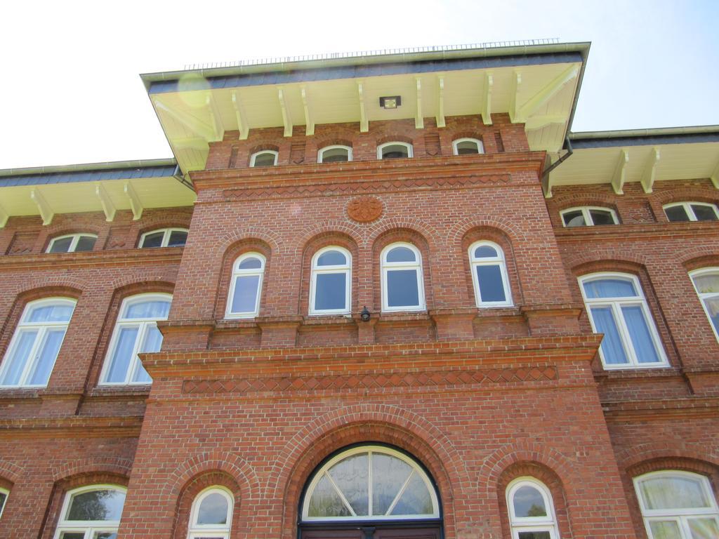 Apartamento Haus Im Park Wesselburen Exterior foto